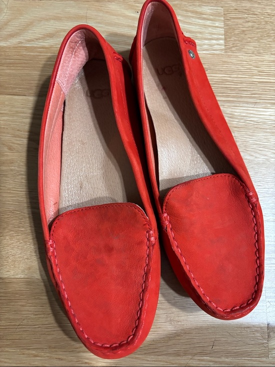 UGG Shoes - UGG Women's Orange Suede Slip-On Loafers Size 8